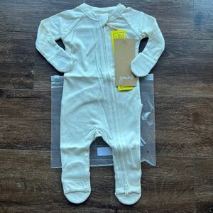 NWT Goumi Kids Cloud Baby Footie SZ NB Newborn Bamboo White Zippy Sleeper